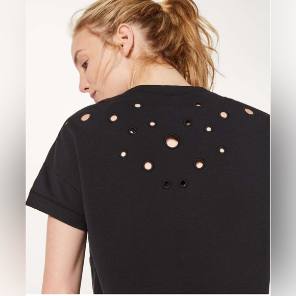 Lululemon Space Tee (Eyelet) - Black - Picture 2 of 5